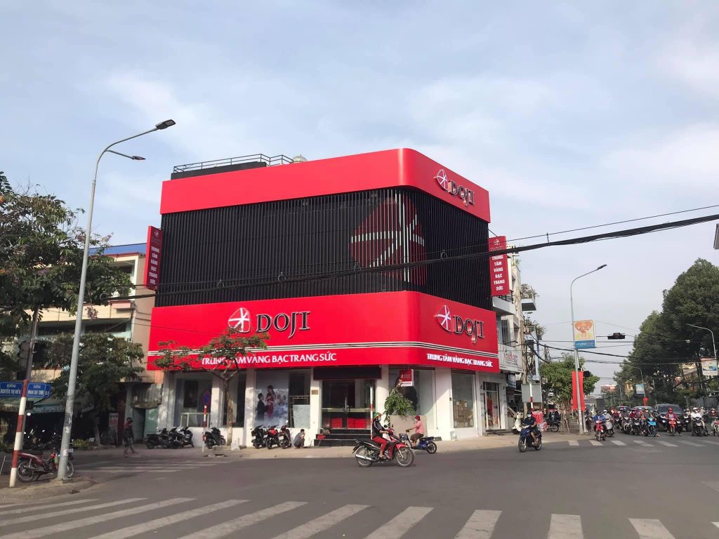 Thi công Alu mặt dựng Doji