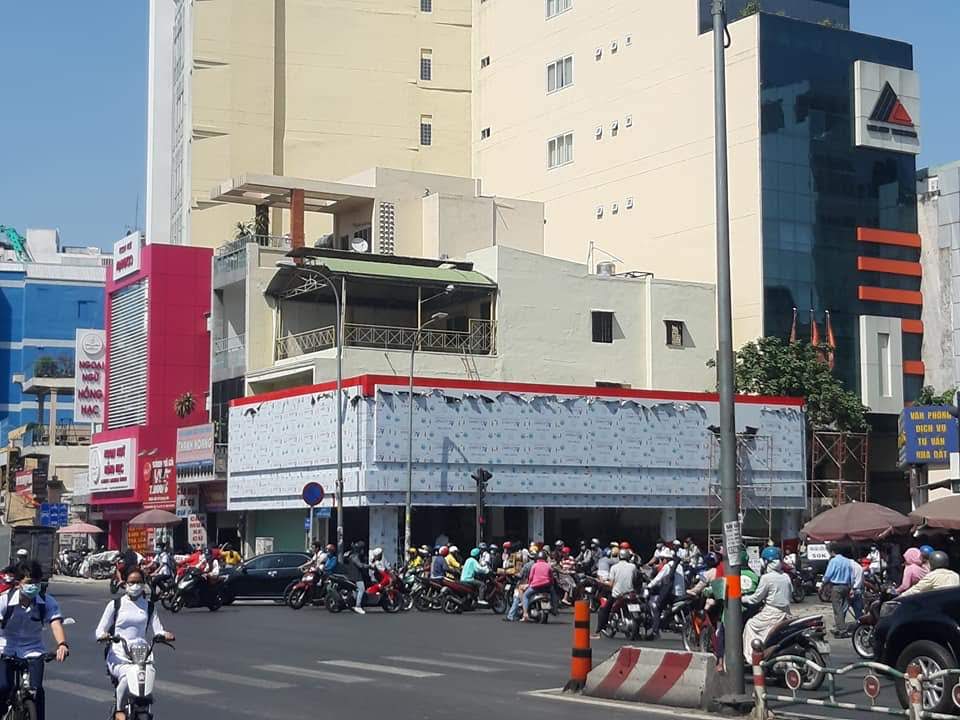 Thi công mặt dưng alu tại Tân Phú
