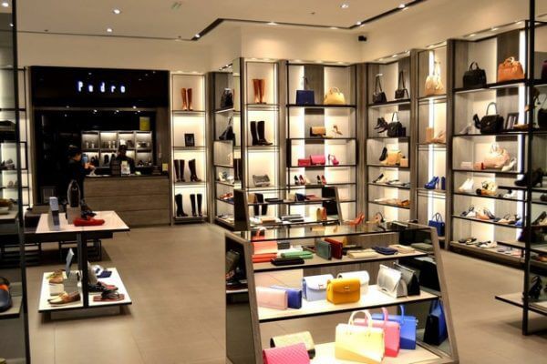 Sắp xếp tủ kệ và trang trí hợp lý nhất với mặt bằng