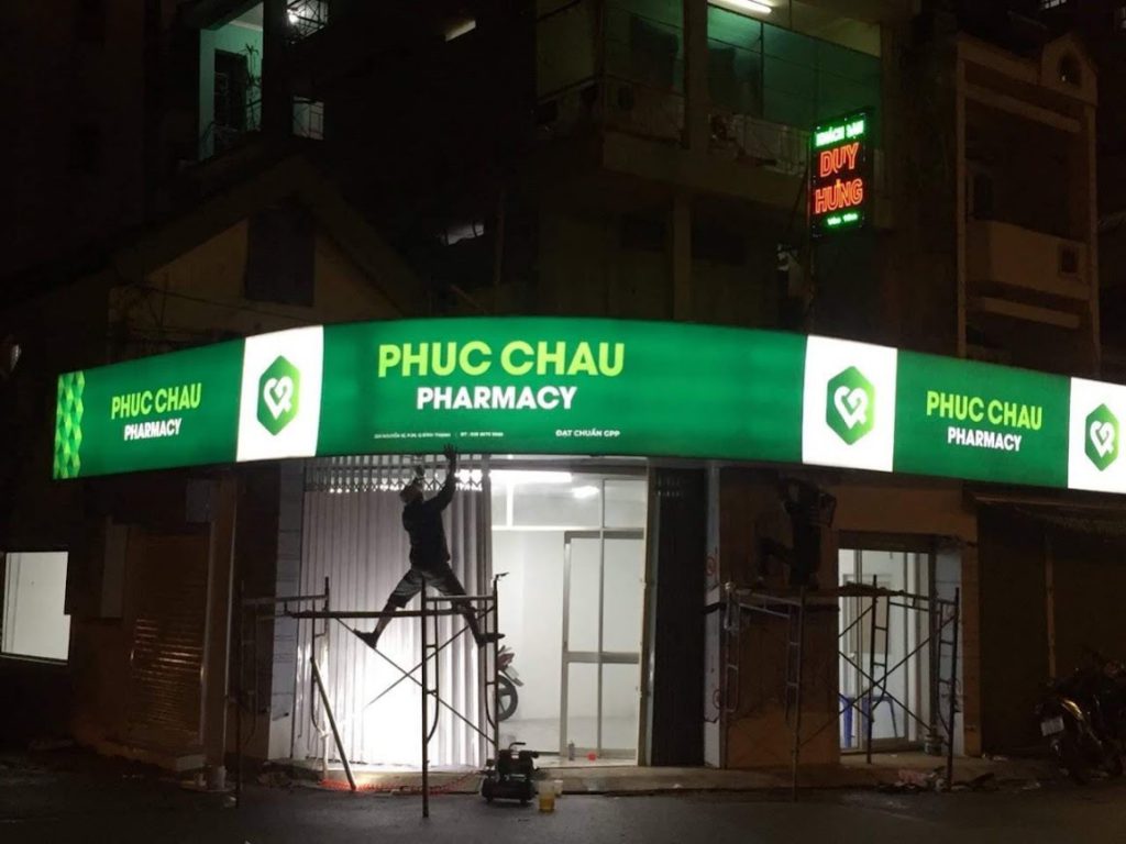 Gia Vinh có nhiều năm thâm niên trong lĩnh vực thiết kế, thi công bảng hiệu quảng cáo