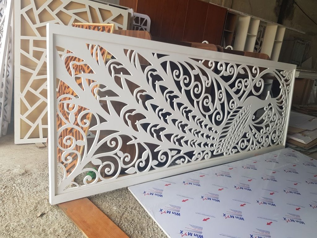 cắt vách ngăn cnc